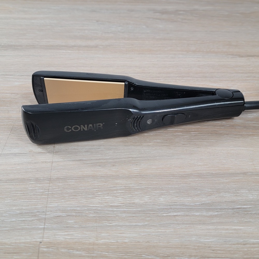 Conair 1 1/2 Inch Ceramic Flat Iron Hair Straightener Black CS3JCS